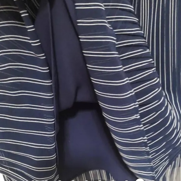 Chico’s Navy and white stripe tank top style size 2 - Picture 10 of 10